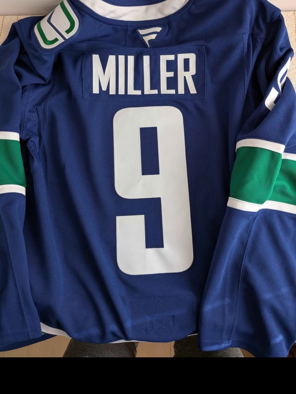 Vancouver Canucks Jersey BNWT Fanatics Premium Size 54